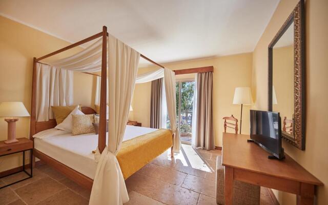 Pula Suites Boutique Resort