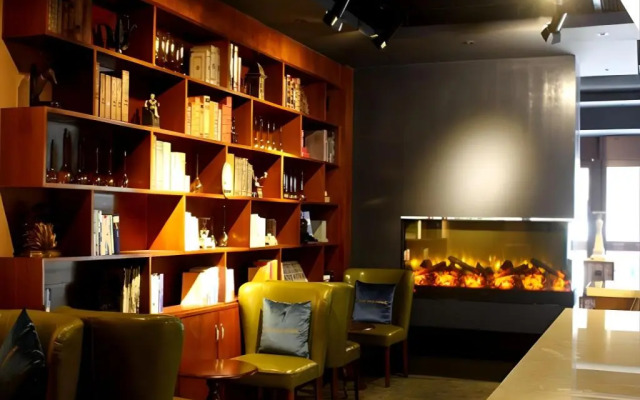 zhe fei hotel(Chengdu Wuhou Overpass Subway station)