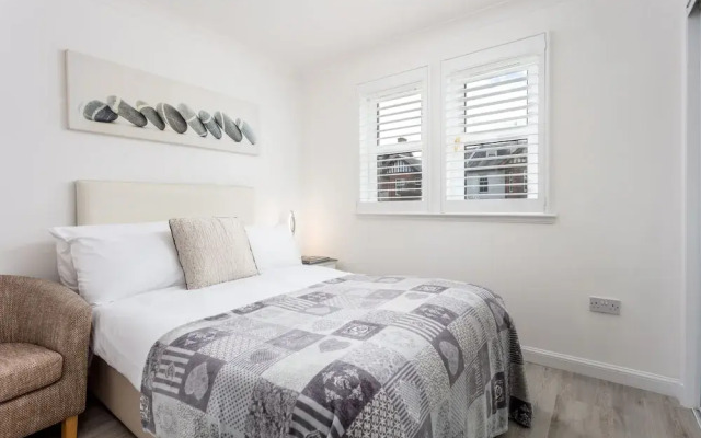 9A Millbrae - Donnini Apartments