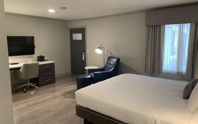 Best Western Plus Executive Suites