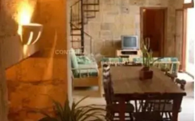 Ta Zaren Farmhouse