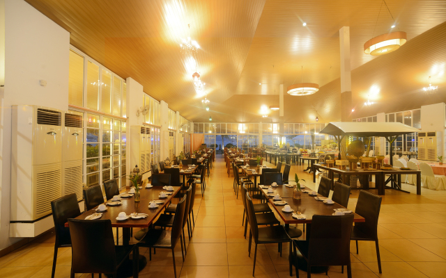 Bella Vista Waterfront Resort
