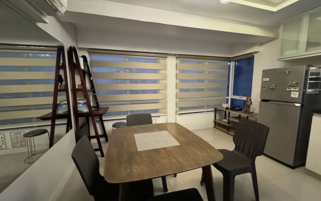 COZI modern loft suite at BGC