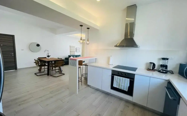 Beauty Apartment From Steps To The Beach F41