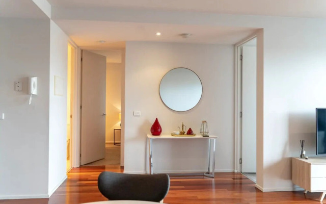 Modern 2 Bedroom Apartment In Brunswick