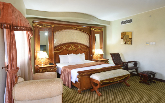 Imperial Royale Hotel