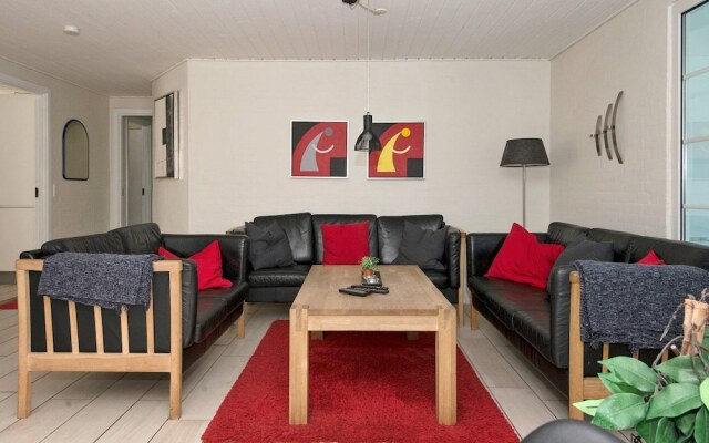 Luxurious Cabin With Pool in Ringkøbing