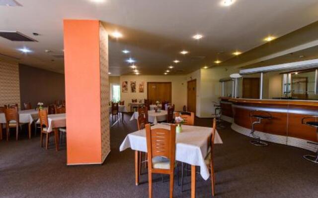Hotel Torontal