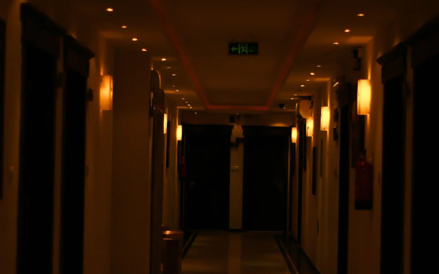 Rest Night Hotel Suites - AL Ta`awon-Hussin bin Ali