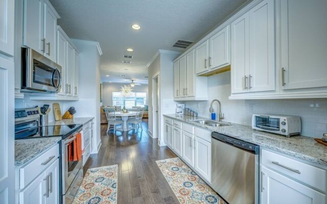 Beach Escape Four - Luxury Townhome
