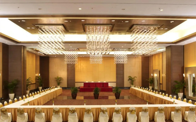 The Retreat Hotel & Convention Centre