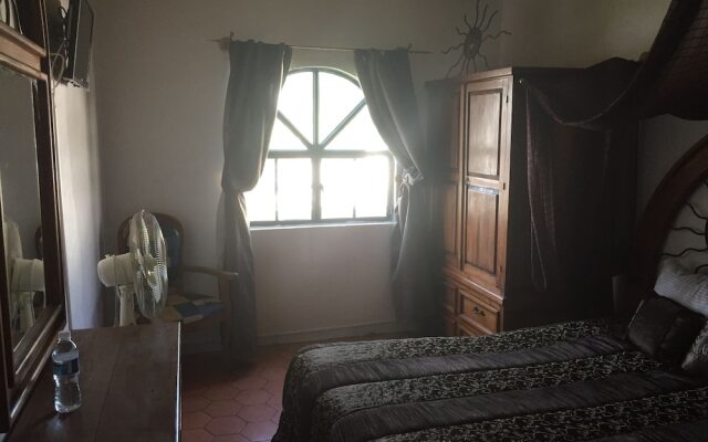 Posada Espejos Holistic