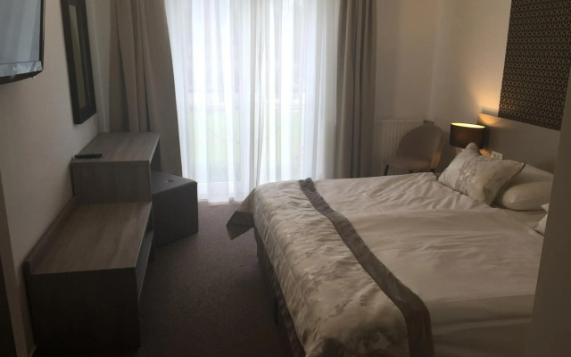 Alp Hotel