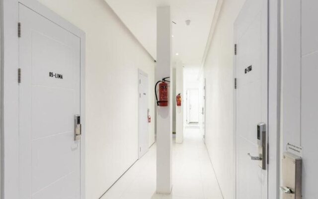 Uno Capsule Hostel