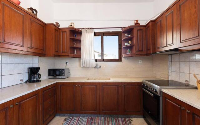 Beautiful 2-bed Apartment in Rethymno