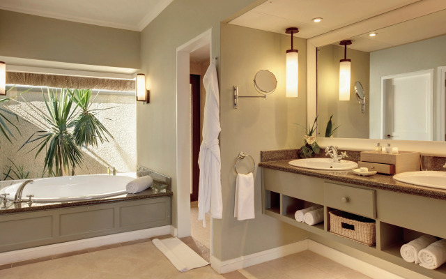 OUTRIGGER Mauritius Beach Resort