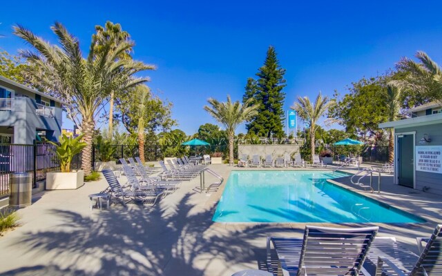 The Luxe Suites of Temecula Heights