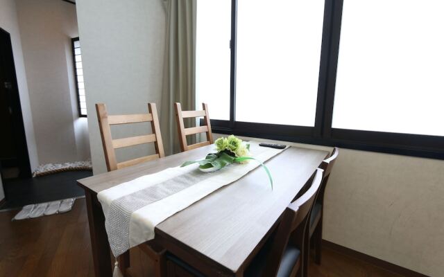 Guest House Liz Nakazaki-cho