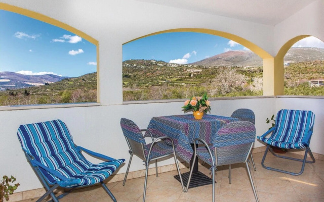 Beautiful Home in Kastel Novi With Wifi and 3 Bedrooms