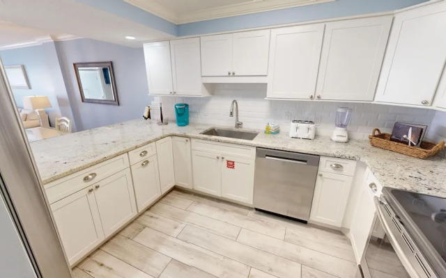 Beach House 401b 2 Bedroom Condo