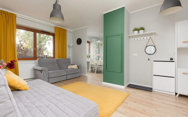 Apartment Warsaw Woronicza by Renters