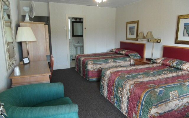 The Lionstone Inn Motel and Cottages