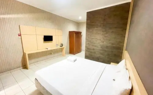 The Posters Hotel Mice