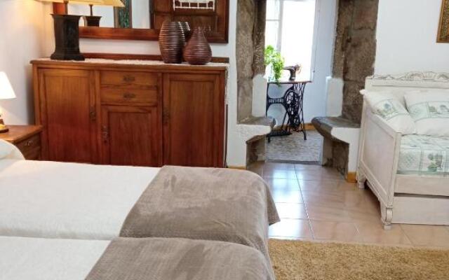 Casa MiraXurés con vistas a la Sierra del Xurés