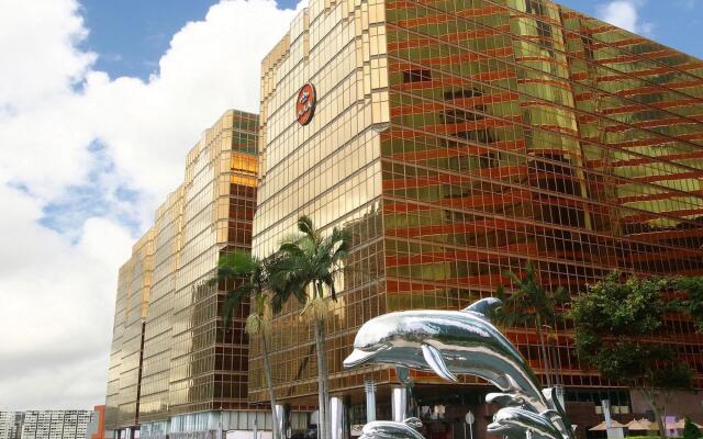 Royal Pacific Hotel (Chalet)