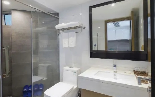 Fire Red Seaview Hotel (Xunliao Bay. Financial Street Sea World Branch) – Bathroom – Huizhou