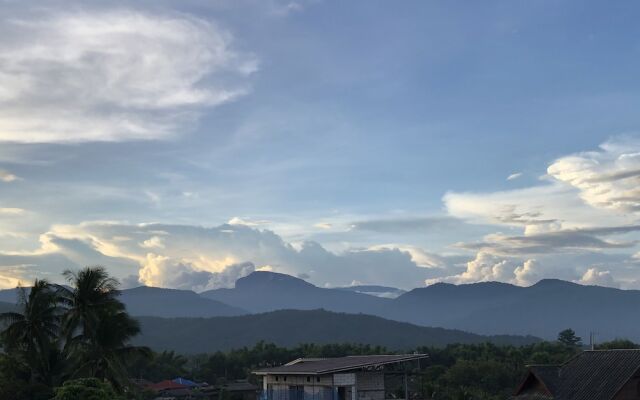 Sandee Place Chomthong
