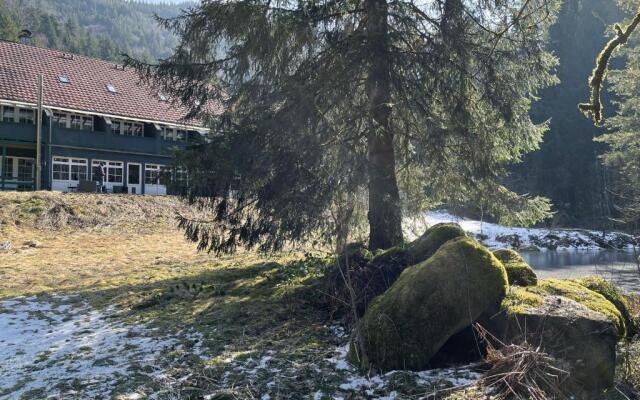 Somewhere Elz - Luxus Chalet Fur Bis Zu 38 Gaste