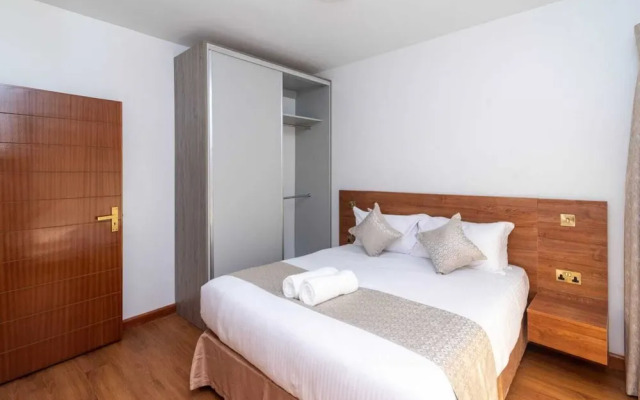 Cysuites Apartment Hotel