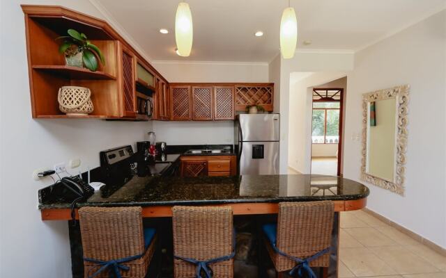 2br/2ba Unit in Exclusive Community