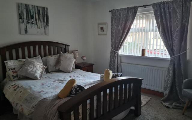 Comfy Quiet Town House
