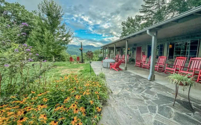 Hemlock Lodge