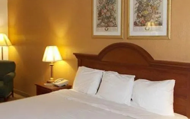 Baymont Inn and Suites