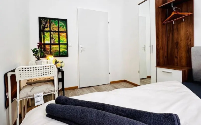 Comfy 4BR 10 Min Transport to Stadthalle