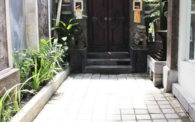 Kuta Beach Hostel