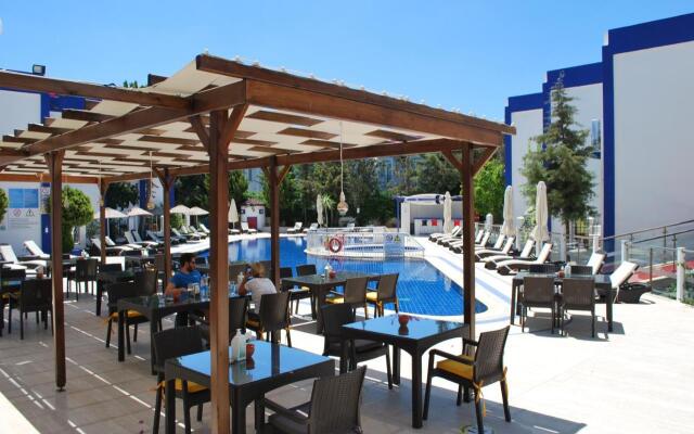 Serpina Hotel - Adults Only