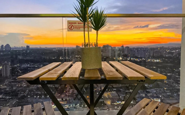 KSL City Mall 4-6pax Netflix｜Smart TV 55inch