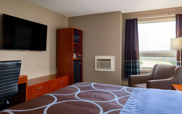 Super 8 by Wyndham Sherwood Park/Edmonton Area
