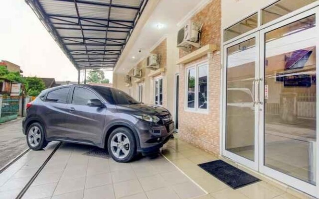 OYO 3606 Kost Kartini Syariah