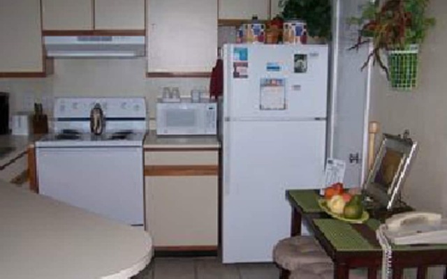 The Palace Resort by MB Rooms for Rent