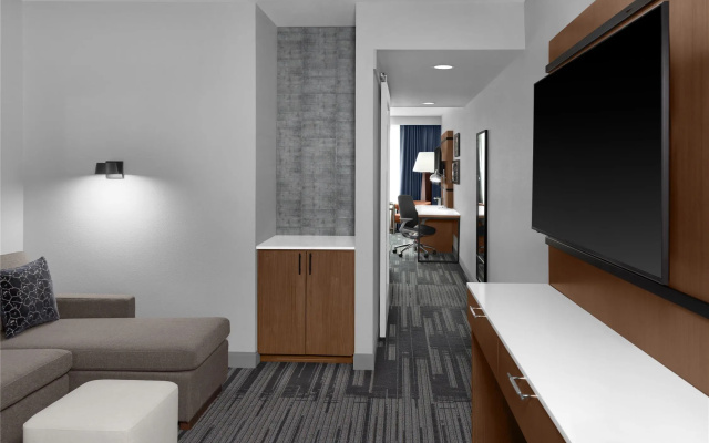 DoubleTree by Hilton Midland West Loop I-250