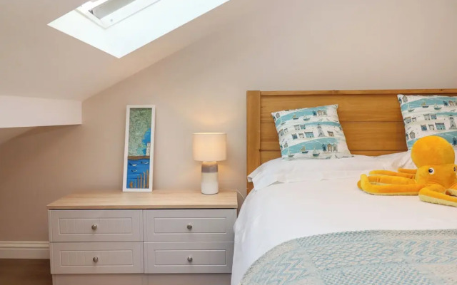 2 Sea Otter House