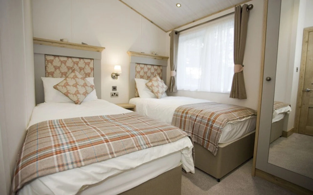 6 Berth Luxury Lodge in Christchurch, Dorset