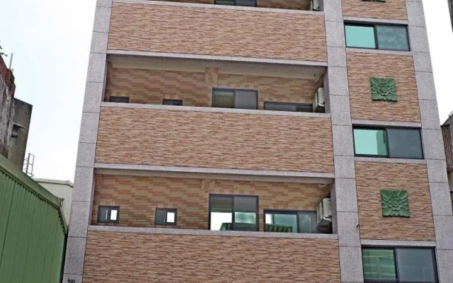 Lucky Hotel