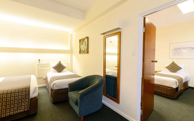 Comfort Inn North Shore Hotel