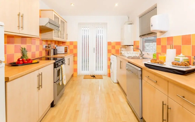 Liverpool Short Stay-Malden Suite